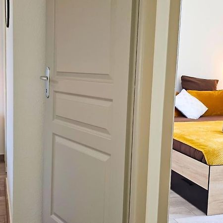 L'Orchidee, Proche De La Gare Avec Clim Et Terrasse Apartment Narbonne Bagian luar foto