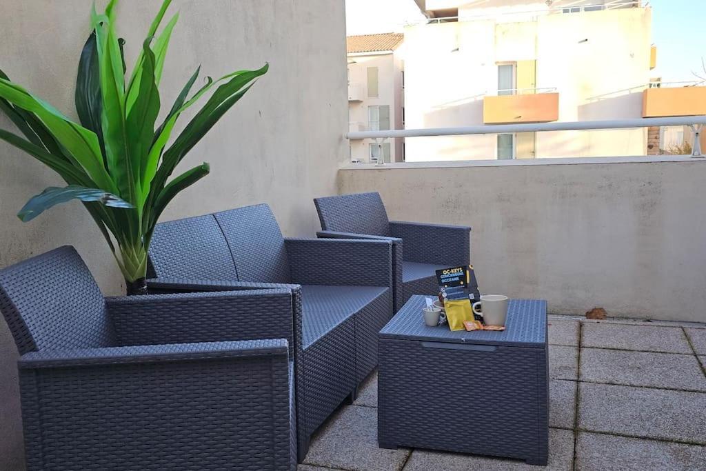 L'Orchidee, Proche De La Gare Avec Clim Et Terrasse Apartment Narbonne Bagian luar foto