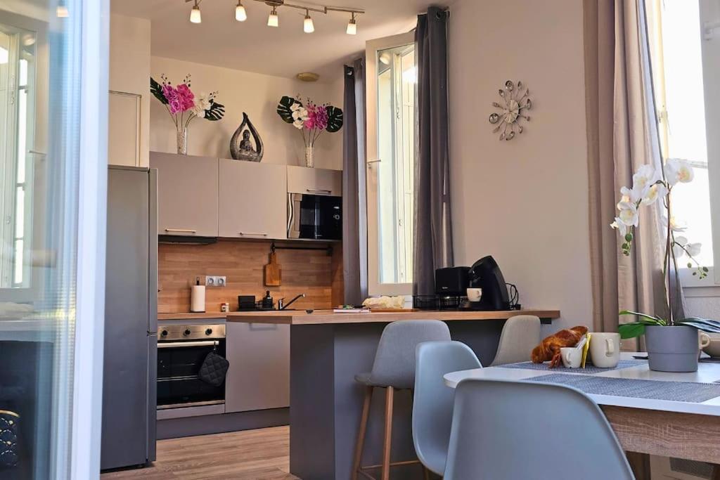 L'Orchidee, Proche De La Gare Avec Clim Et Terrasse Apartment Narbonne Bagian luar foto